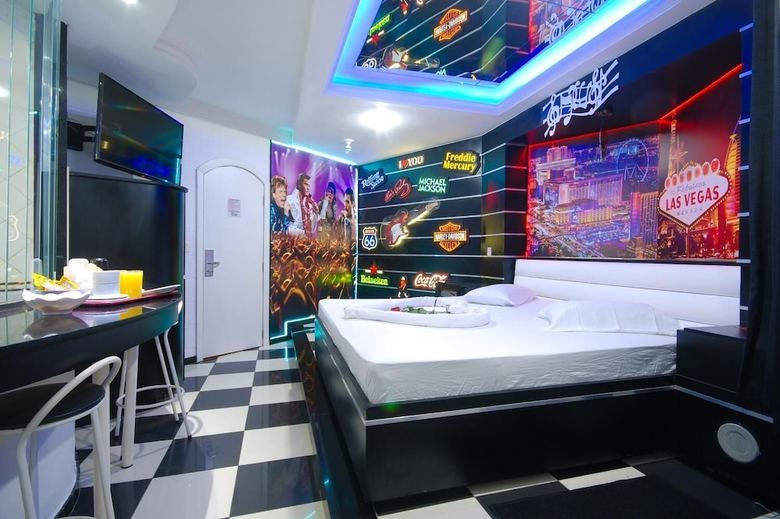 Hotel Mirage