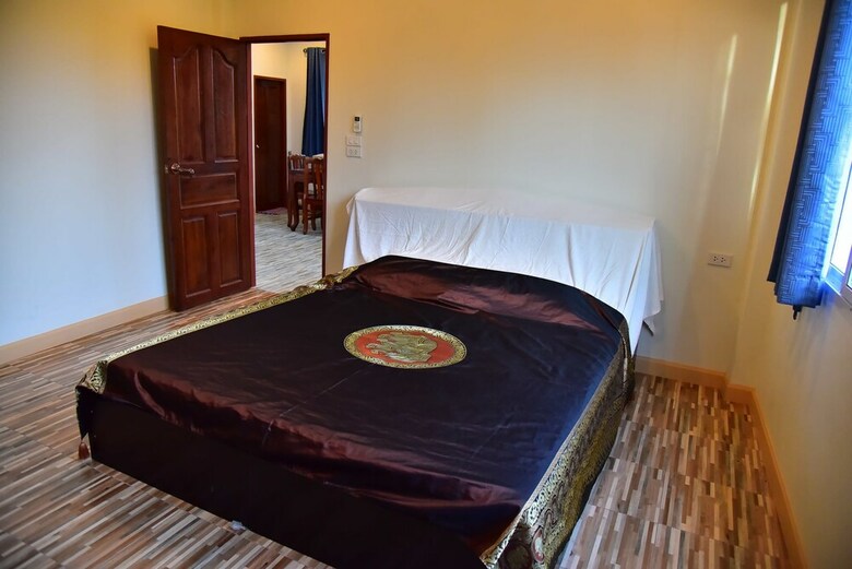Hotel Oyo 949 Sansuk Resort Paknampran