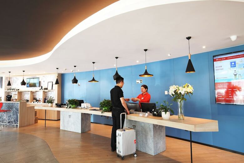 Hotel Ibis Ya'an Langqiao