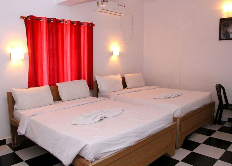 Hotel Down Da Village