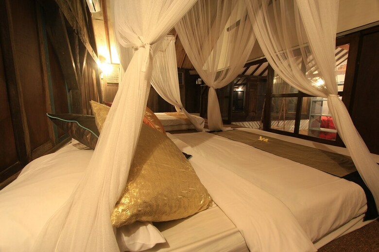 Rumah Nyaman Villa