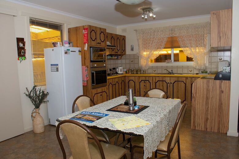 Hostal Chrissies Palace - Hostel