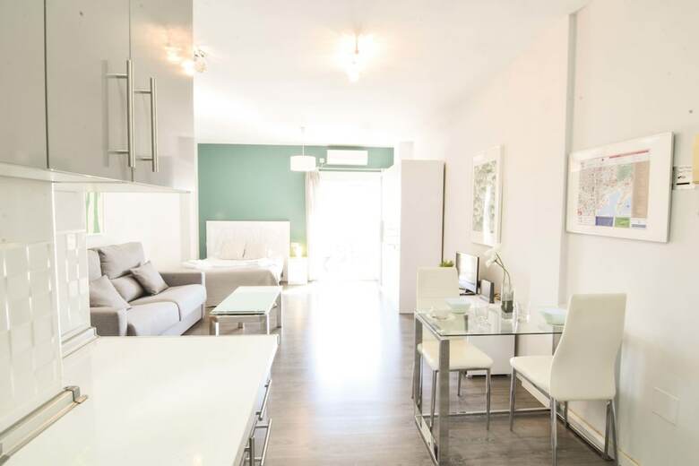 Apartamentos Letmalaga Atarazanas Market