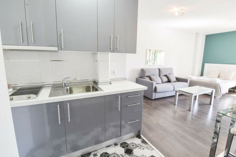 Apartamentos Letmalaga Atarazanas Market