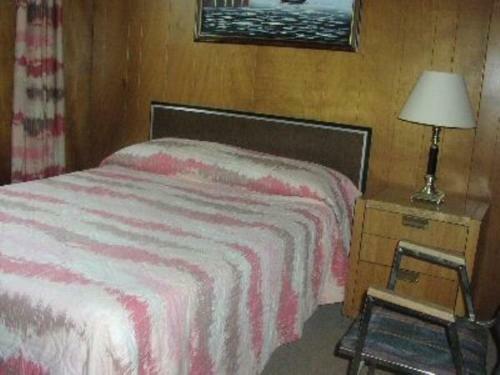 Kingsbridge Inn / Bon-air Motel