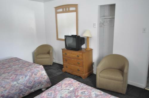 Kingsbridge Inn / Bon-air Motel