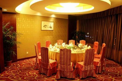 Oriental Hotel Tong Xiang