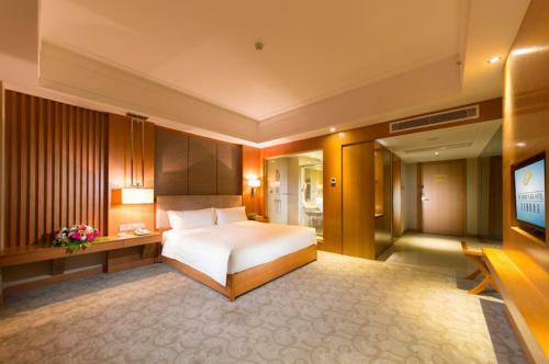 The Grand Plaza Hotel