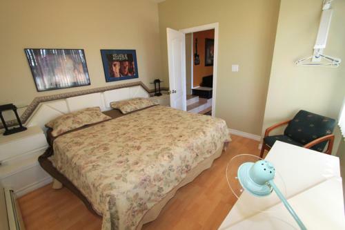 Hostal Riverfront Villa