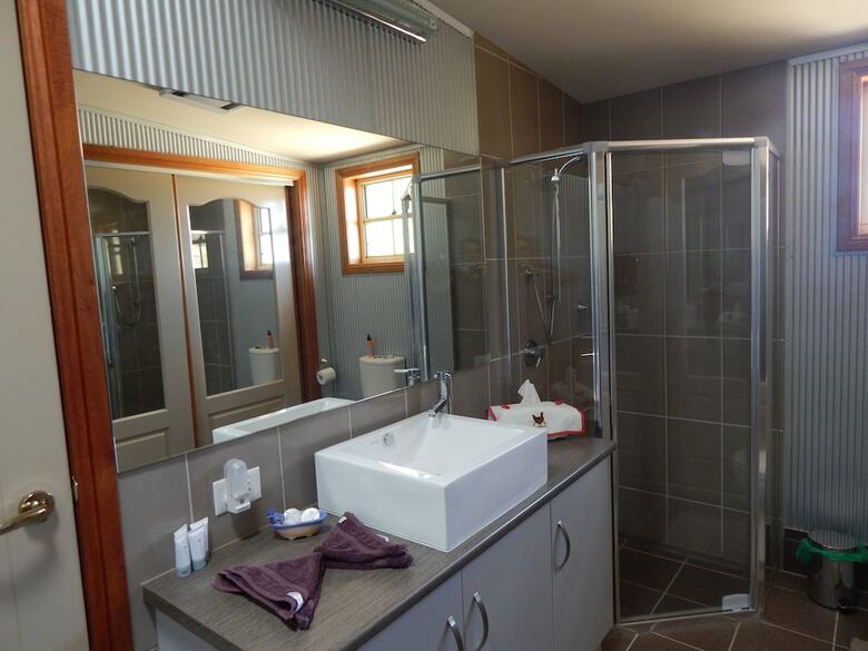 Bed & Breakfast R On The Downs Bnb & Spa Cottages