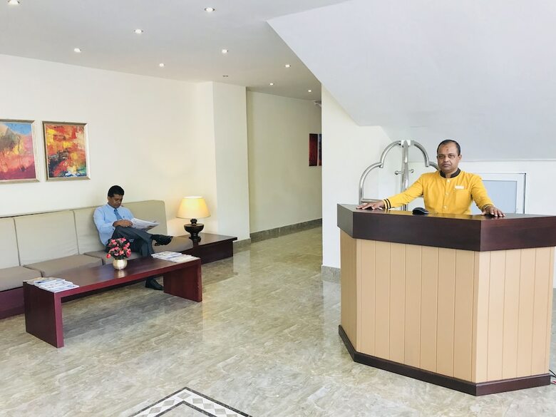 Grandeeza Luxury Hotel