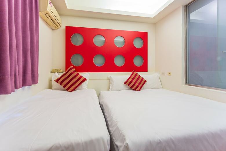 New Rise Hotel