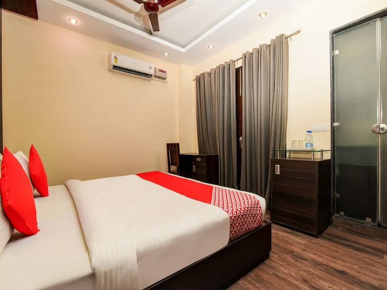 Hotel Oyo Flagship 757 Blite Golf Course Road
