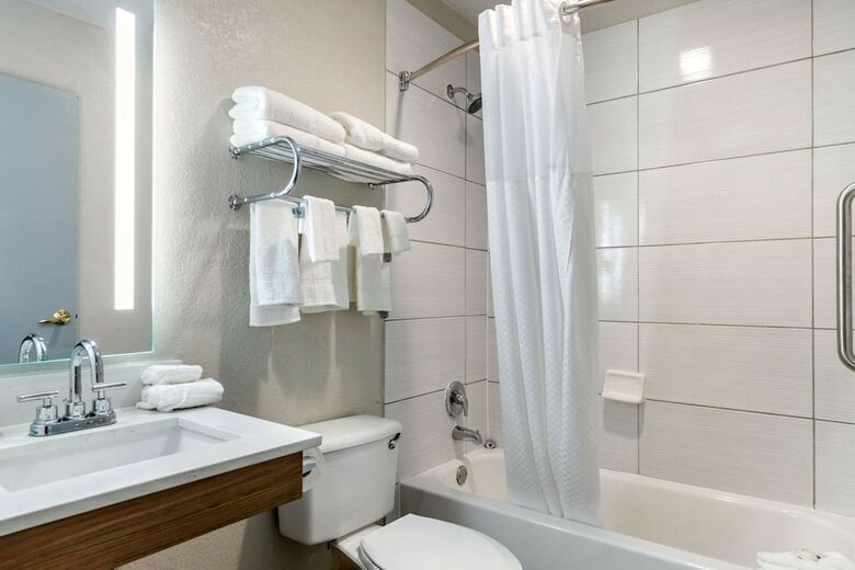 Hotel Quality Inn Downtown - Near Market Square
