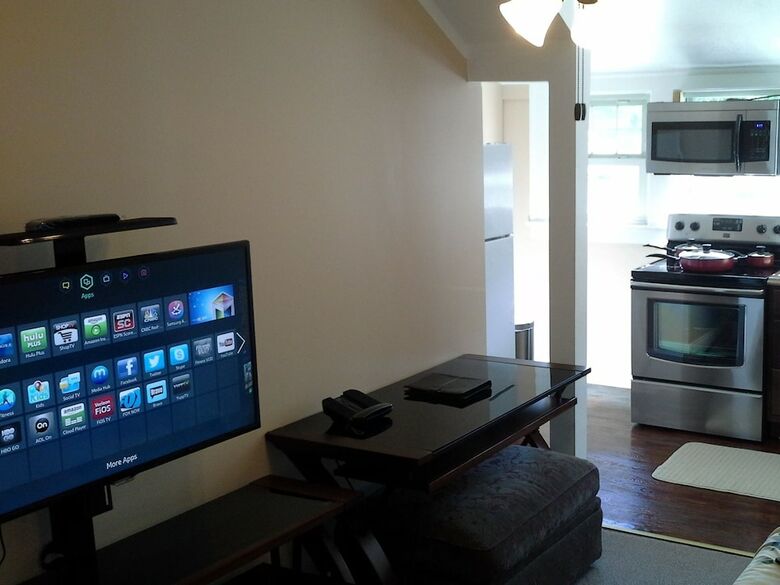 Apartamentos Jarvis West Blvd 3bd Suites By Edgewater Park & Downtown
