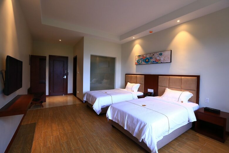 Tf Seaside Hotel