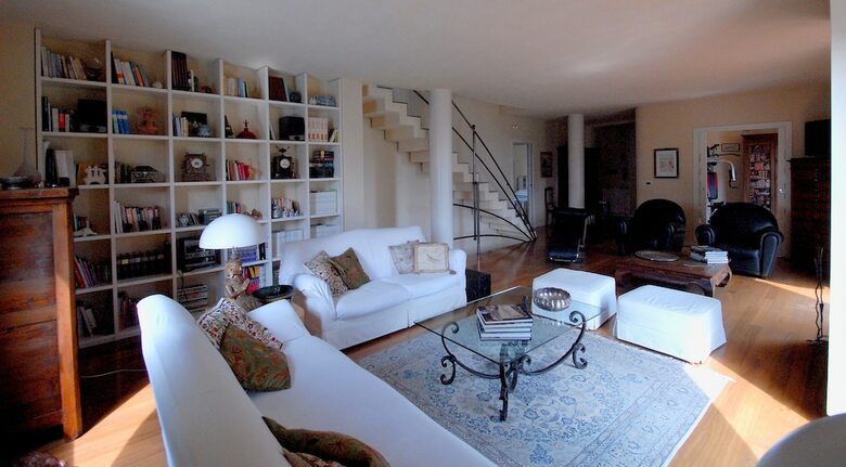 Villa Altar