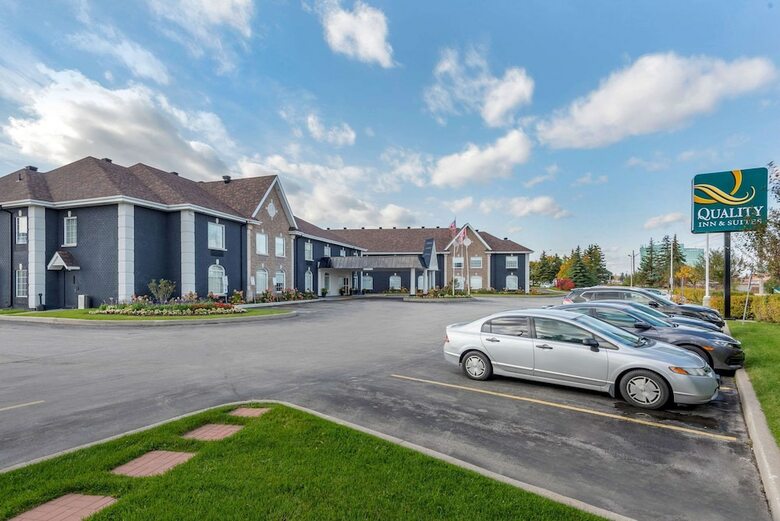 Hotel Quality Inn & Suites