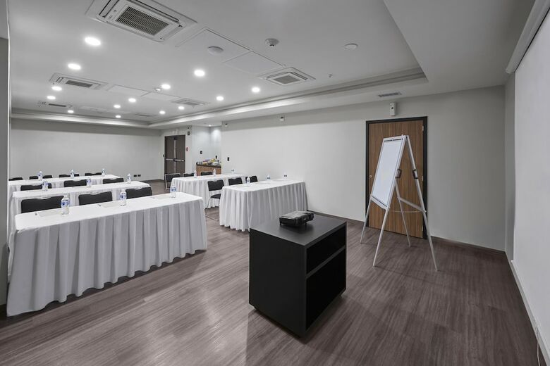 Hotel City Express Monterrey Lindavista