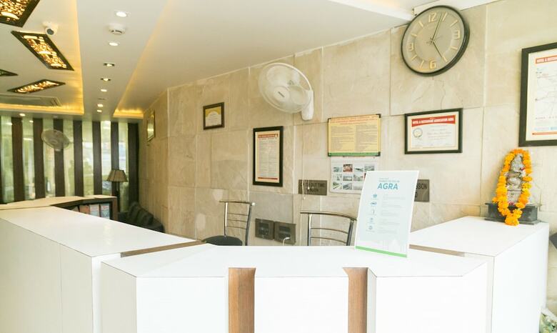 Hotel Treebo Maniram Palace