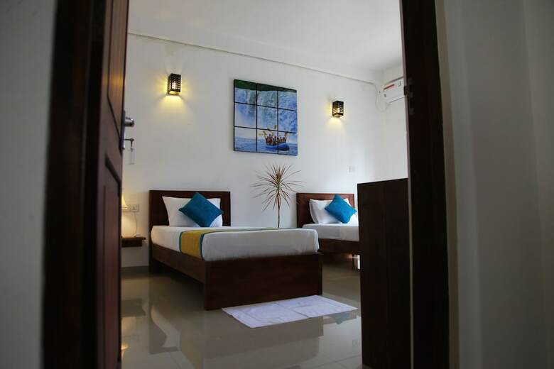 Hotel Rohini Residence