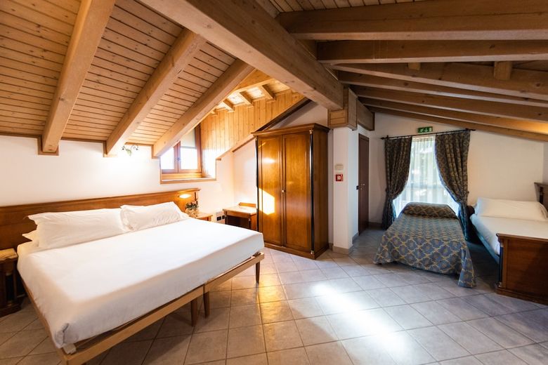 Hotel Ungheria Varese 1946