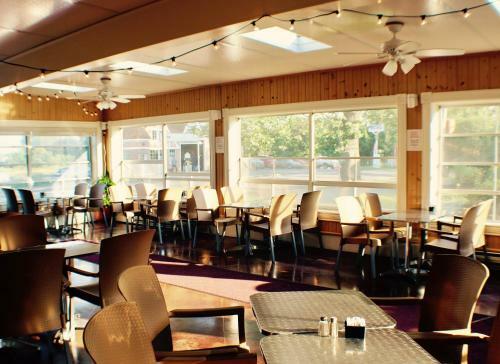 Evangeline Motel
