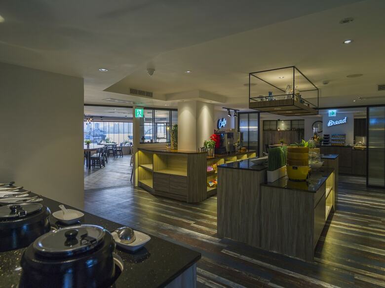 Watermark Hotel-the Harbour