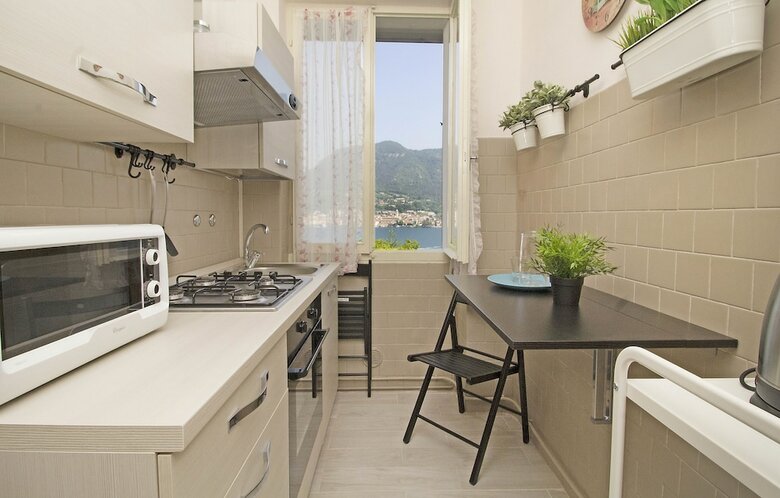 Cisano Beach Apartment