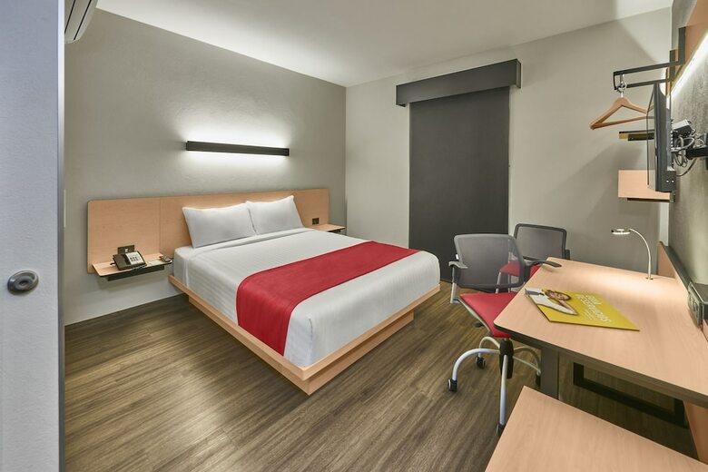 Hotel City Express Tepic