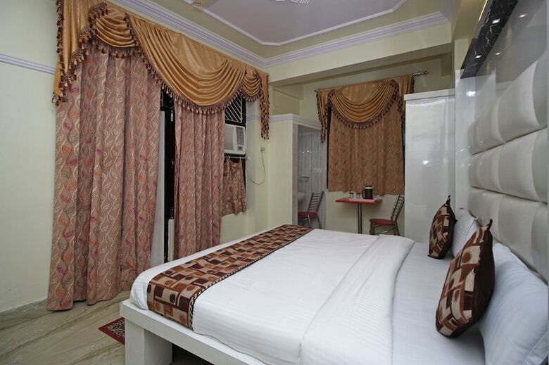 Oyo 4816 Hotel Ganpati Plaza