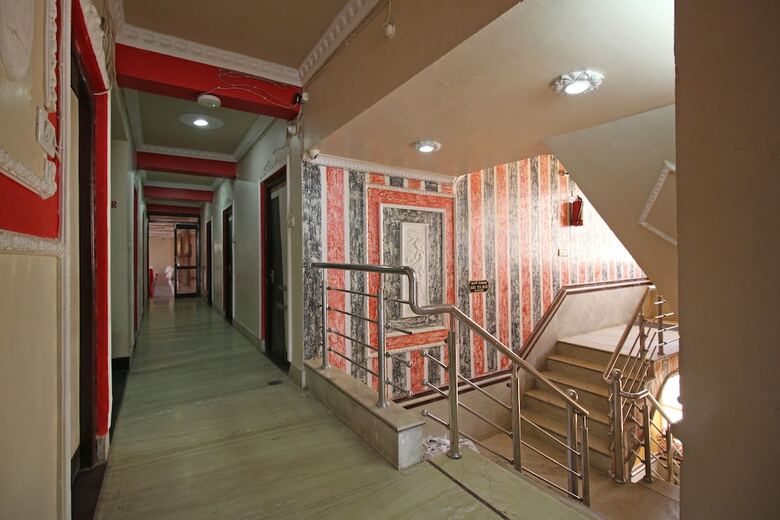 Oyo 4816 Hotel Ganpati Plaza