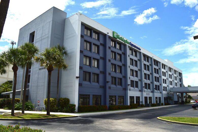 Hotel Holiday Inn Express & Suites Miami - Hialeah