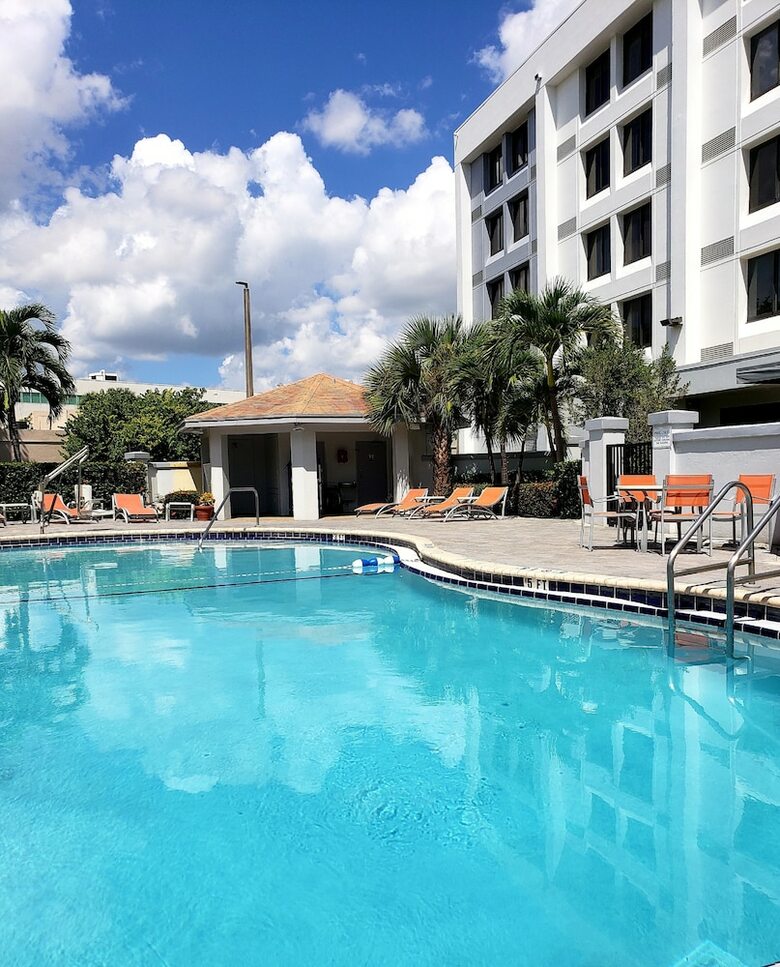Hotel Holiday Inn Express & Suites Miami - Hialeah