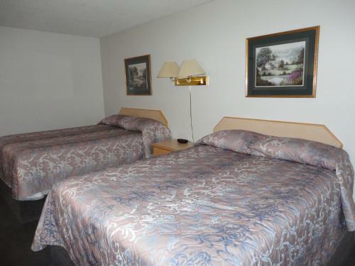 Hotel Perfect Inns & Suites