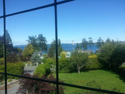 Bed & Breakfast By The Sea Bnb, Sidney Victoria Bc