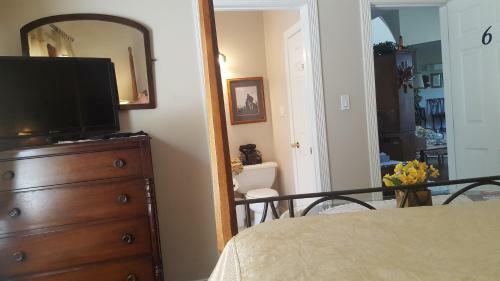 Bed & Breakfast By The Sea Bnb, Sidney Victoria Bc