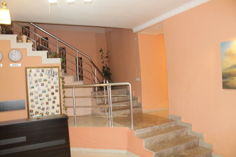 Hostal Old Yerevan Hostel & Tours