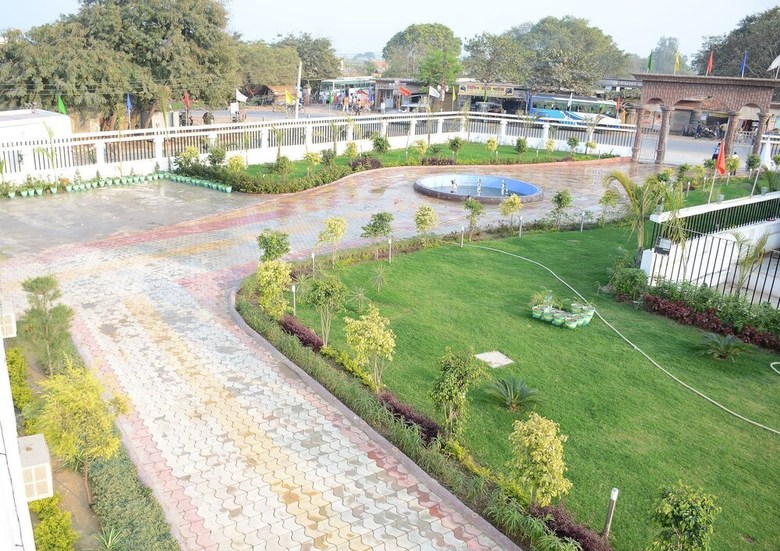 Hotel Vaishnavi Clarks Inn Buxar