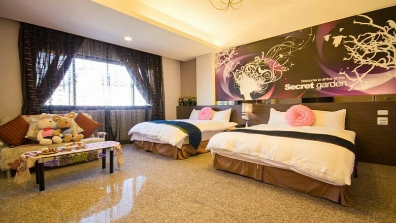 Hotel Flower Bed And Breakfast