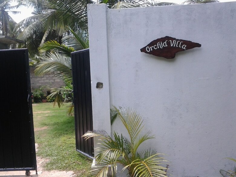 Hotel Orchid Villa  10