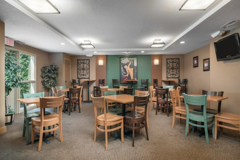 Hotel Americinn By Wyndham Newton