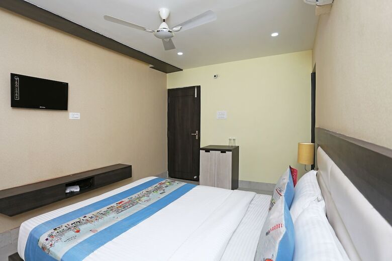Oyo 6709 Hotel L N International