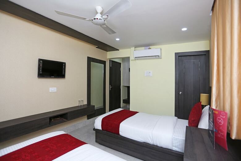 Oyo 6709 Hotel L N International