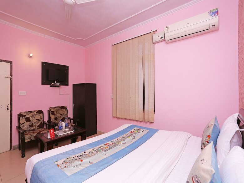 Oyo 9558 Hotel Chhavi Holidays