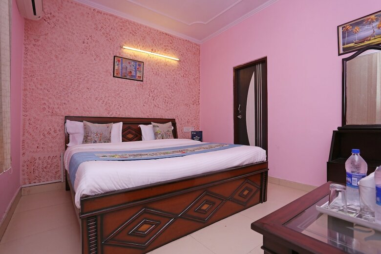 Oyo 9558 Hotel Chhavi Holidays