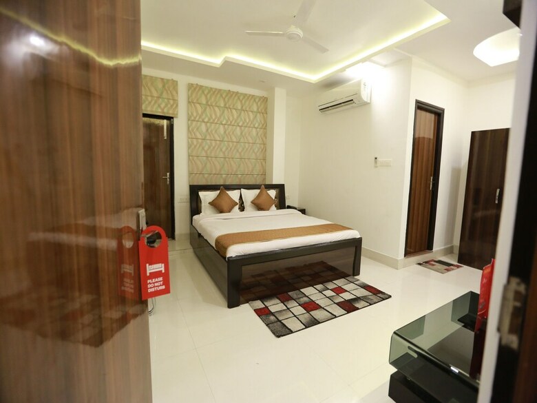 Oyo 8837 Hotel Surya Galaxy