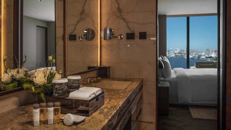 Intercontinental Tianjin Yujiapu Hotel & Residences