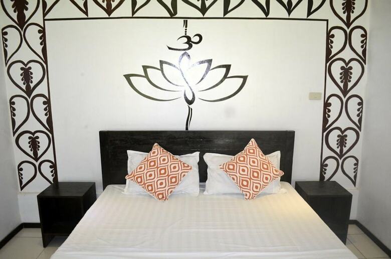Hotel Peace & Love Beach Club