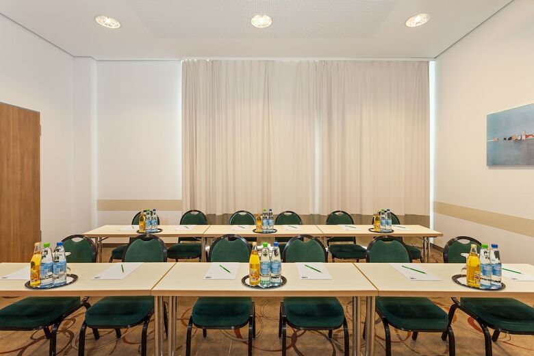 Hotel Holiday Inn Express Nuernberg-schwabach